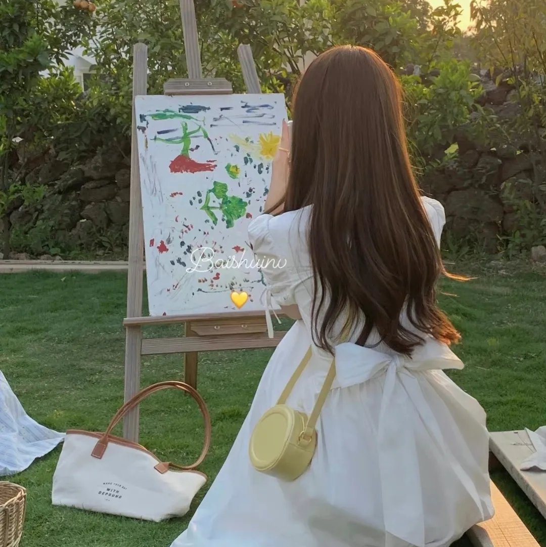 在蓝色时分飞翔